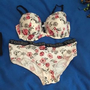 Torrid bra and panty set